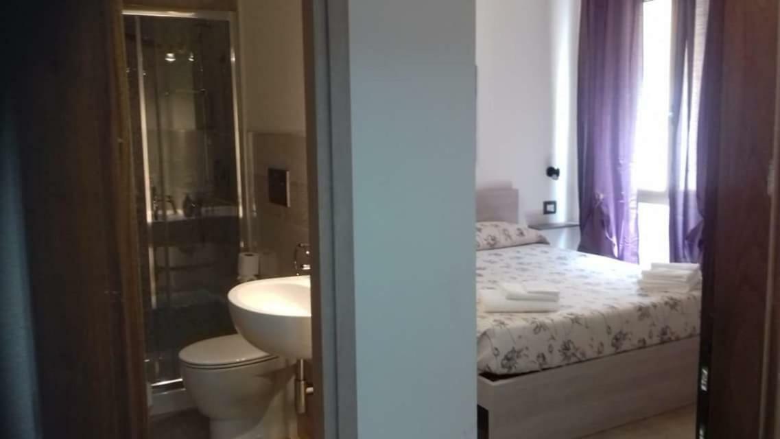 Domo Silvia Bed and Breakfast La Maddalena  Buitenkant foto