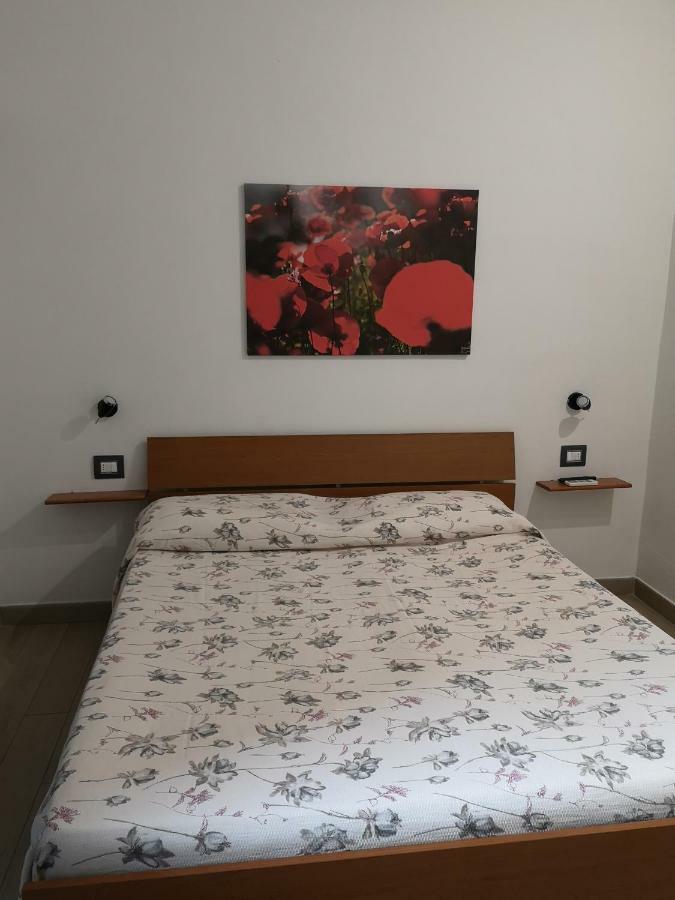 Domo Silvia Bed and Breakfast La Maddalena  Buitenkant foto