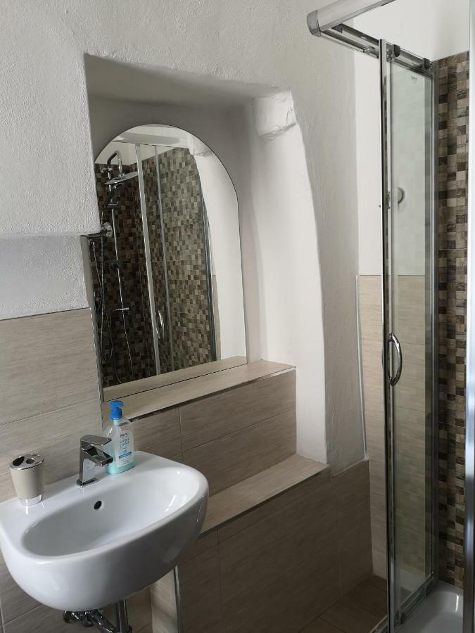 Domo Silvia Bed and Breakfast La Maddalena  Buitenkant foto