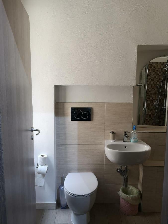 Domo Silvia Bed and Breakfast La Maddalena  Buitenkant foto