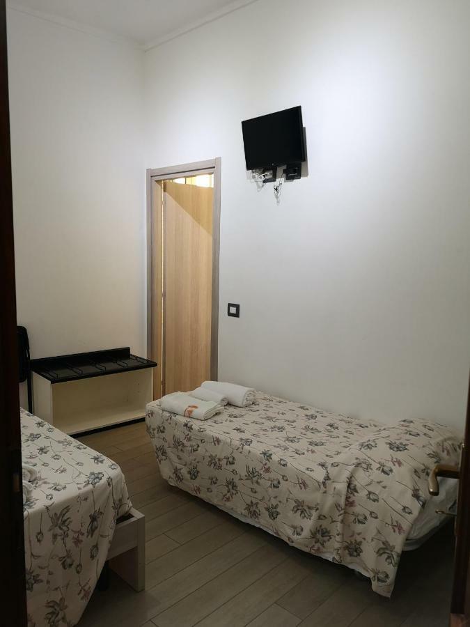 Domo Silvia Bed and Breakfast La Maddalena  Buitenkant foto