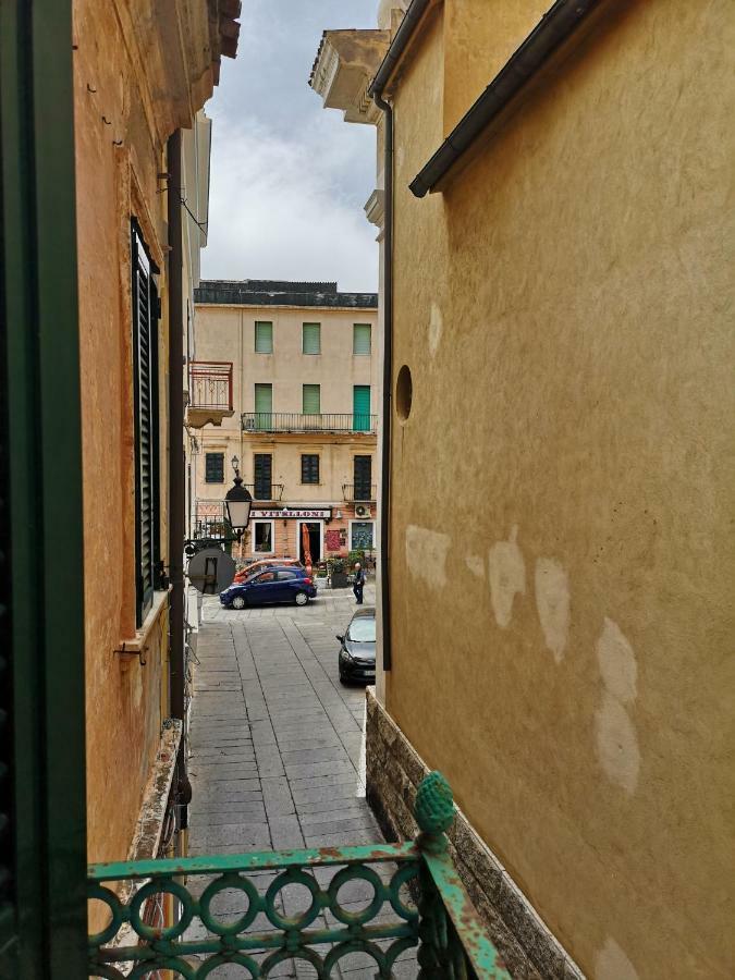 Domo Silvia Bed and Breakfast La Maddalena  Buitenkant foto