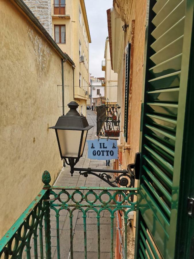 Domo Silvia Bed and Breakfast La Maddalena  Buitenkant foto
